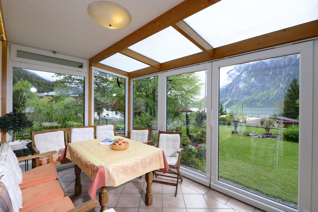 Antares Am See Maurach  Kamer foto